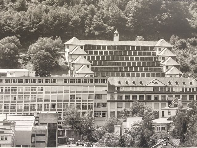 Terassenbau Junghans - Historische Aufnahme der Uhrenfabrik Junghans Uhrenfabrik - Historische Aufnahme des Terassenbaus